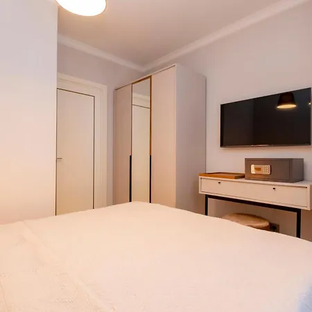 One Bedroom Flat Apartment