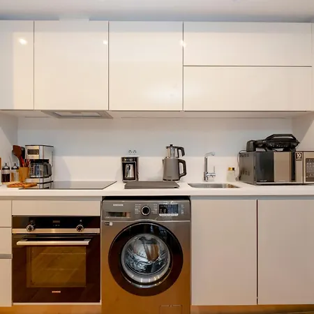 One Bedroom Flat *